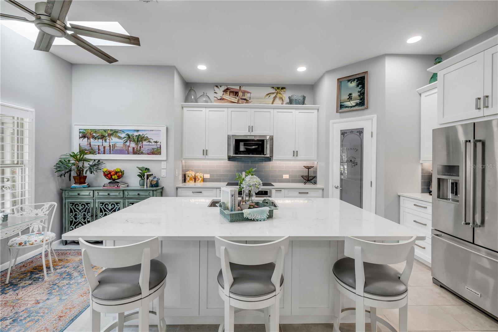 Image 35 of 98 For 544 Bottlebrush Court