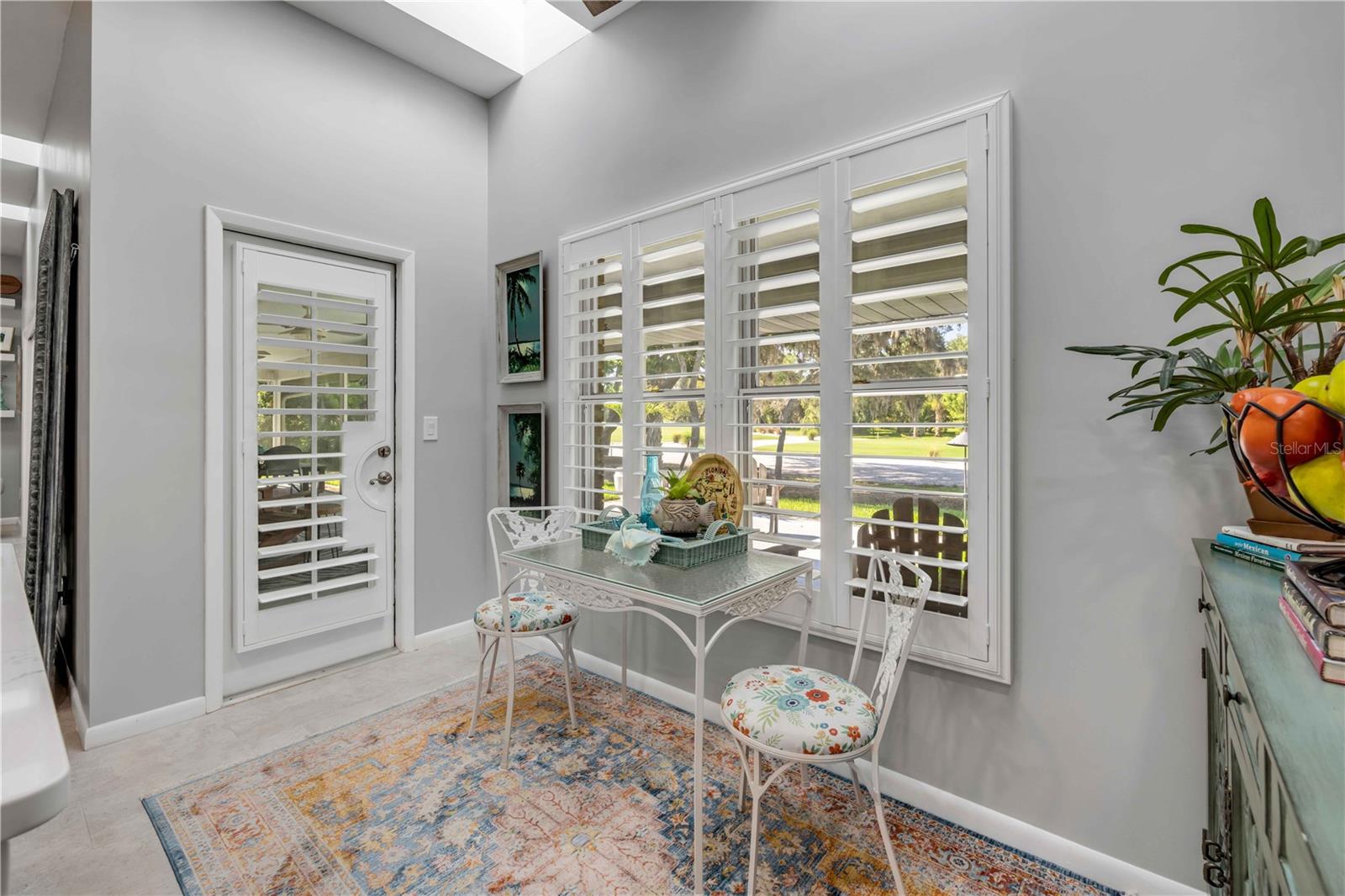 Image 37 of 98 For 544 Bottlebrush Court