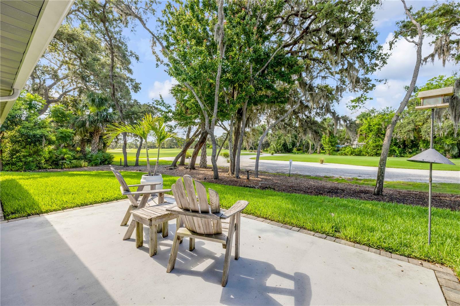 Image 5 of 98 For 544 Bottlebrush Court