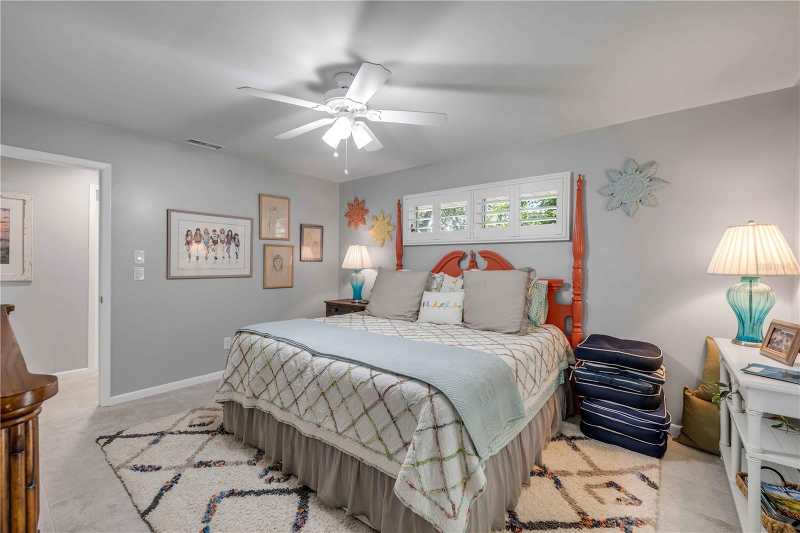 Image 61 of 98 For 544 Bottlebrush Court