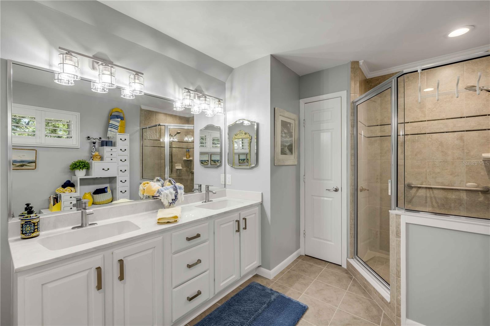 Image 63 of 98 For 544 Bottlebrush Court