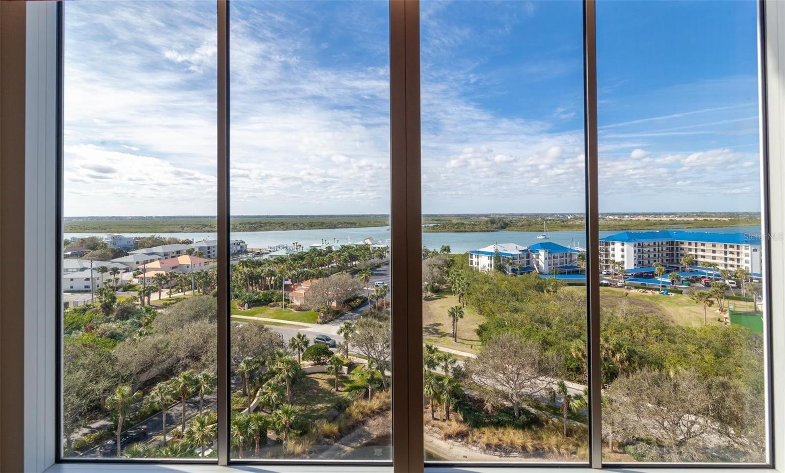 Image 9 of 60 For 265 Minorca Beach Way 902