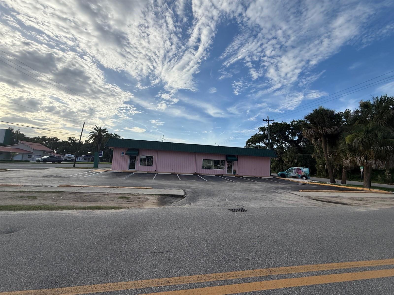 Image 11 of 21 For 401 Mary Avenue
