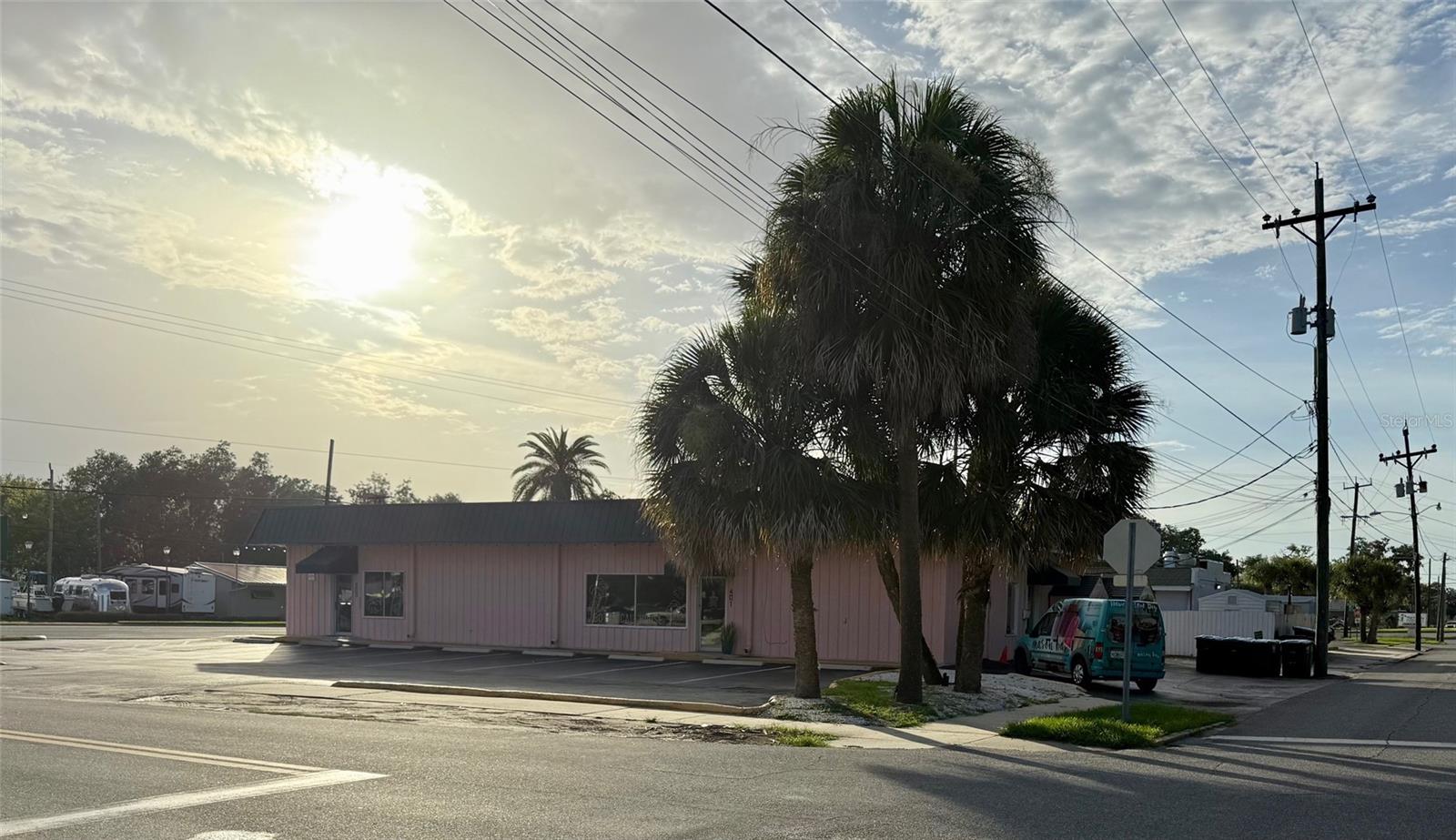 Image 7 of 21 For 401 Mary Avenue