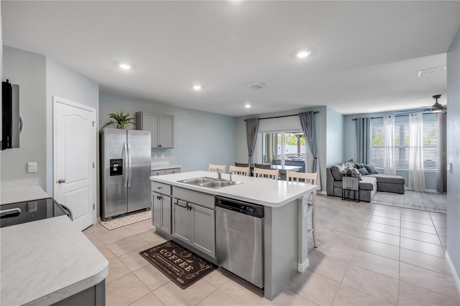 Image 3 of 29 For 2731 Neverland Drive