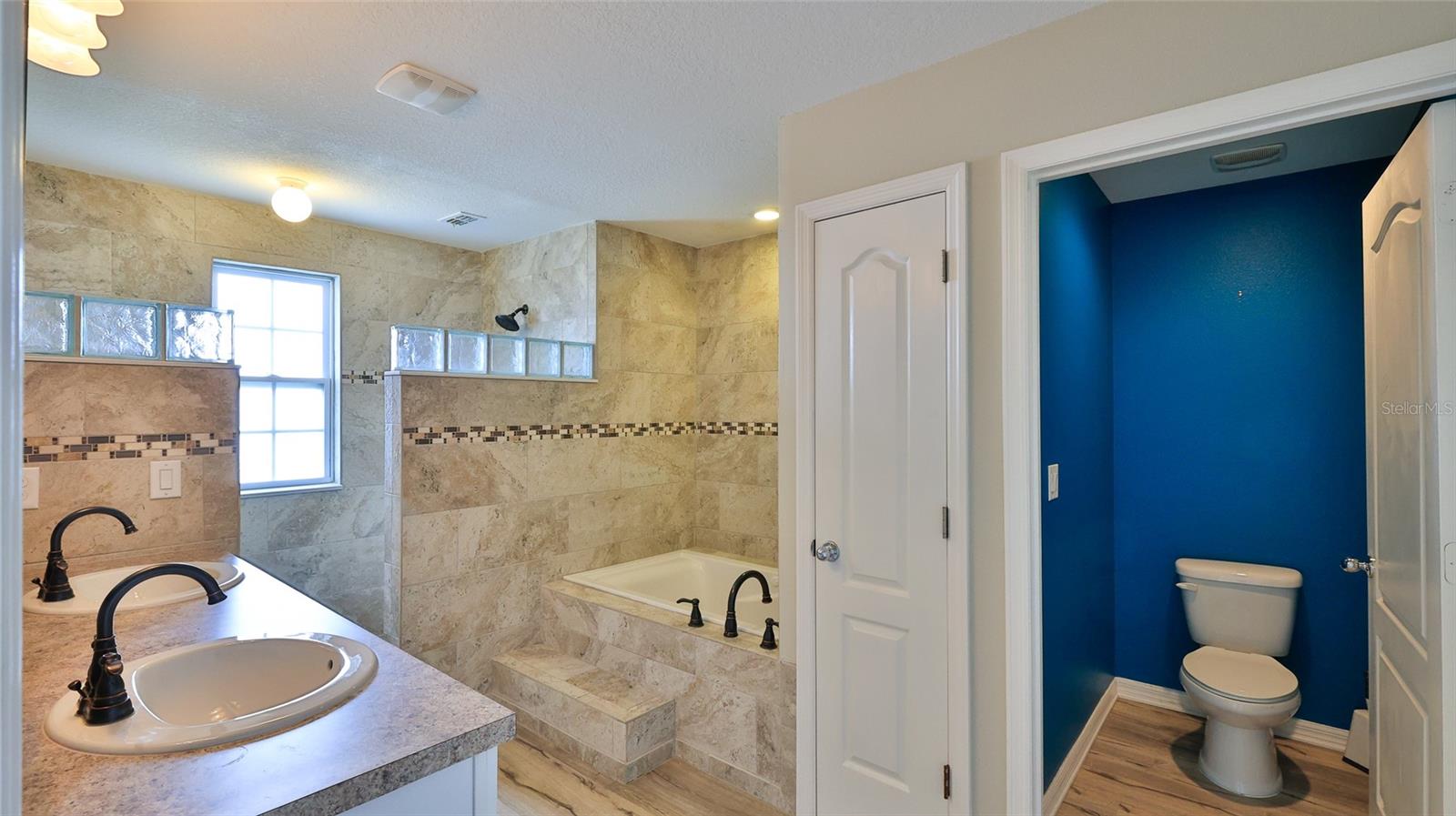 Image 20 of 46 For 441 White Coral Drive