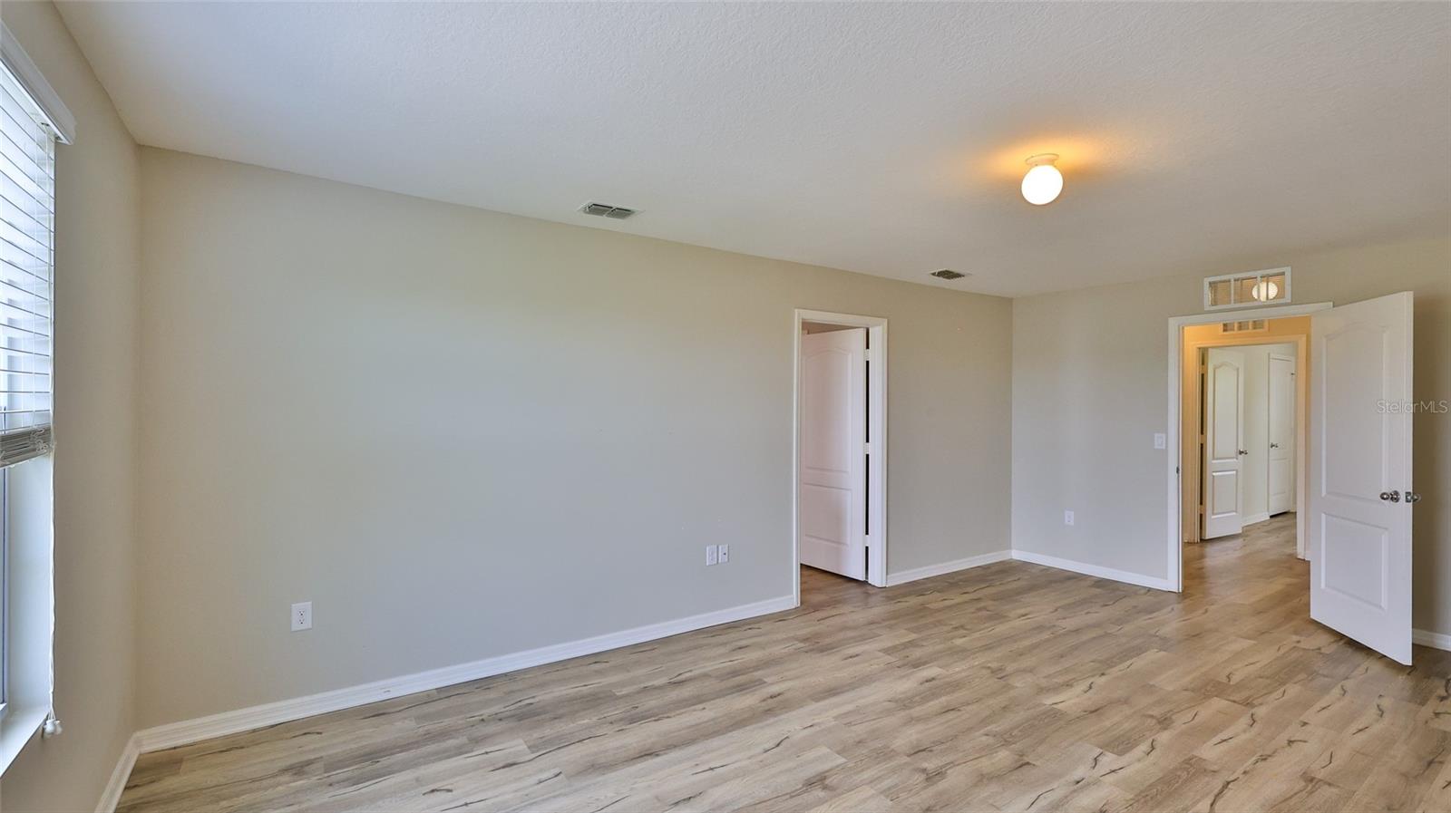 Image 21 of 46 For 441 White Coral Drive