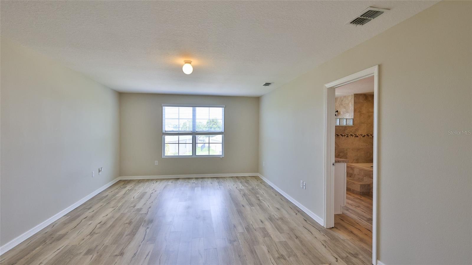 Image 22 of 46 For 441 White Coral Drive
