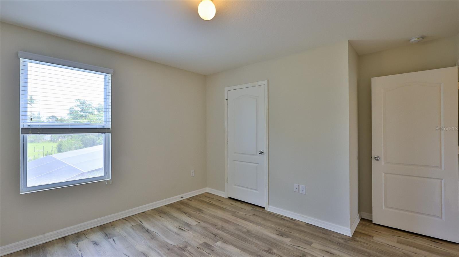 Image 7 of 46 For 441 White Coral Drive