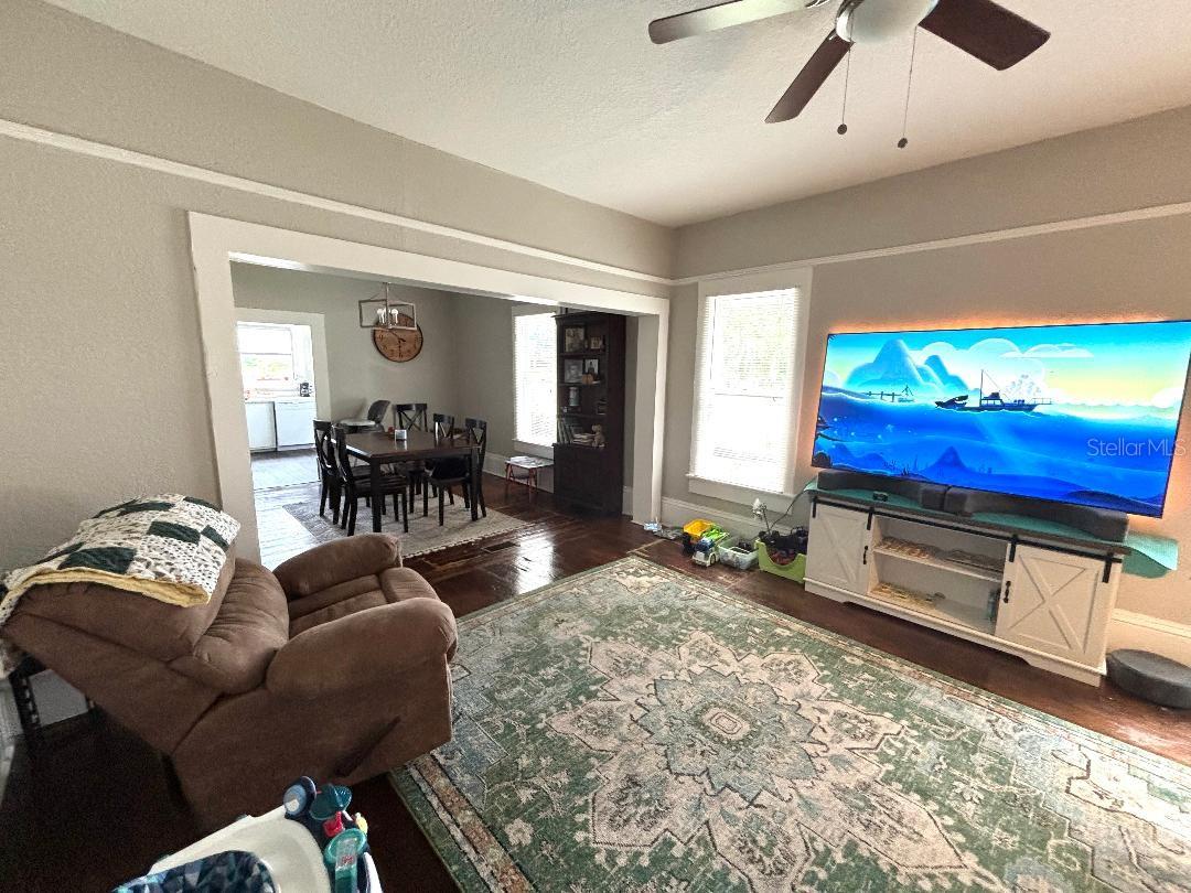 Image 10 of 23 For 306 Murray Street