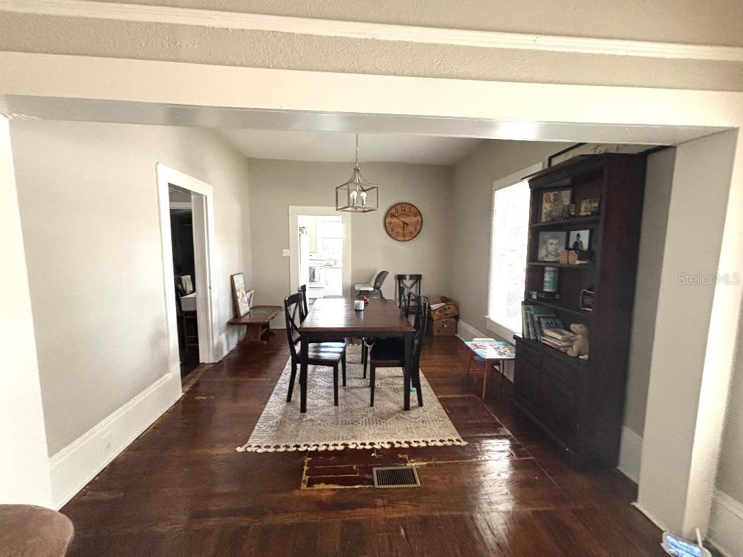 Image 12 of 23 For 306 Murray Street