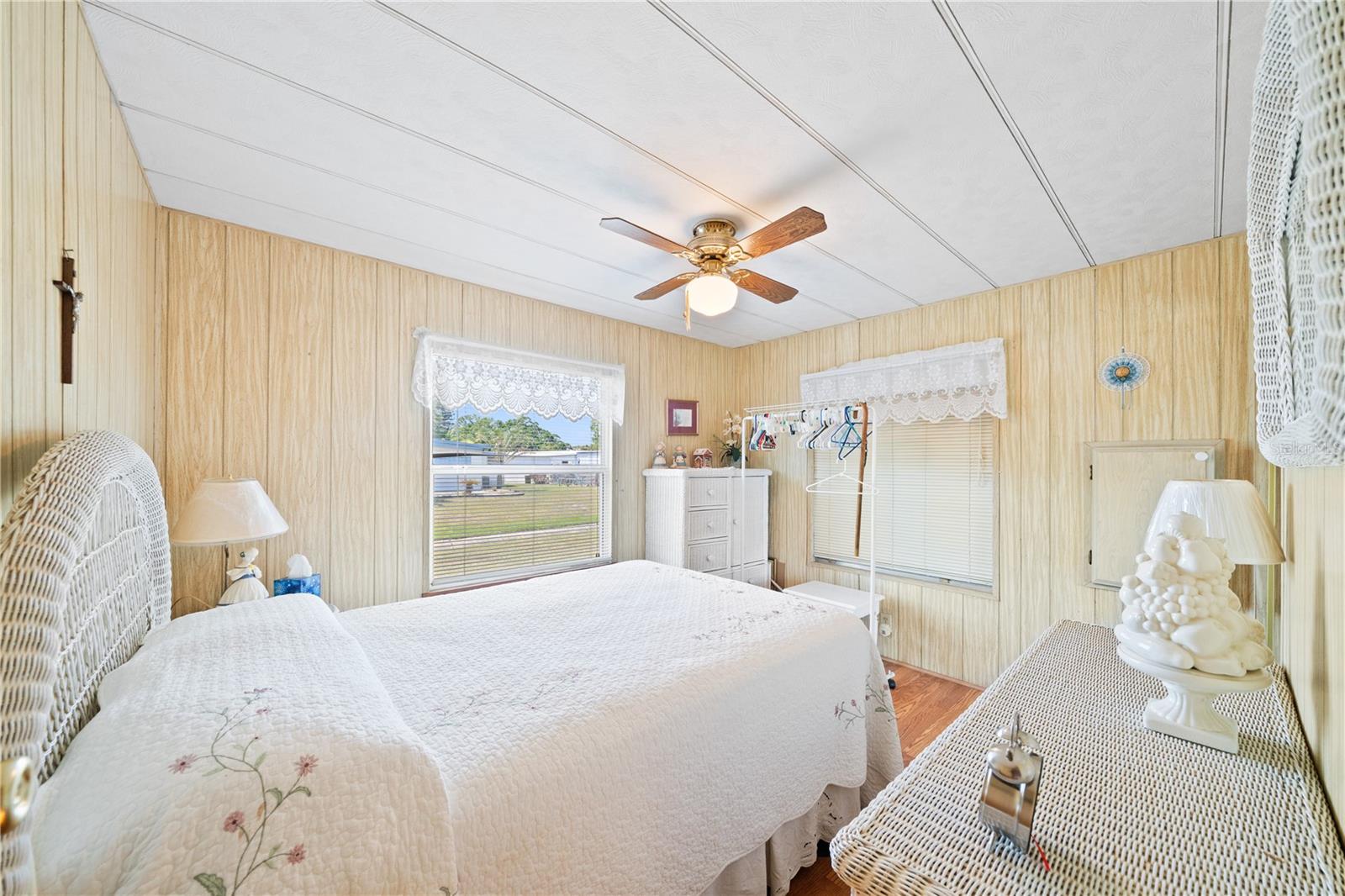 Image 12 of 48 For 173 Holiday Park Boulevard Ne