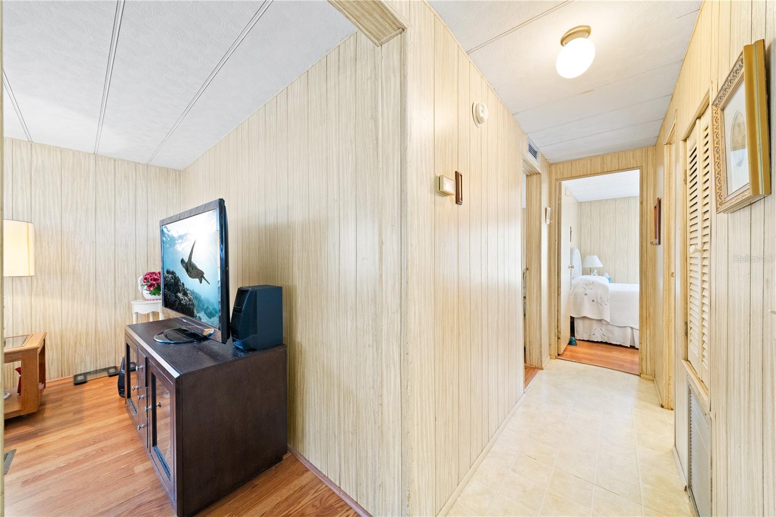 Image 16 of 48 For 173 Holiday Park Boulevard Ne