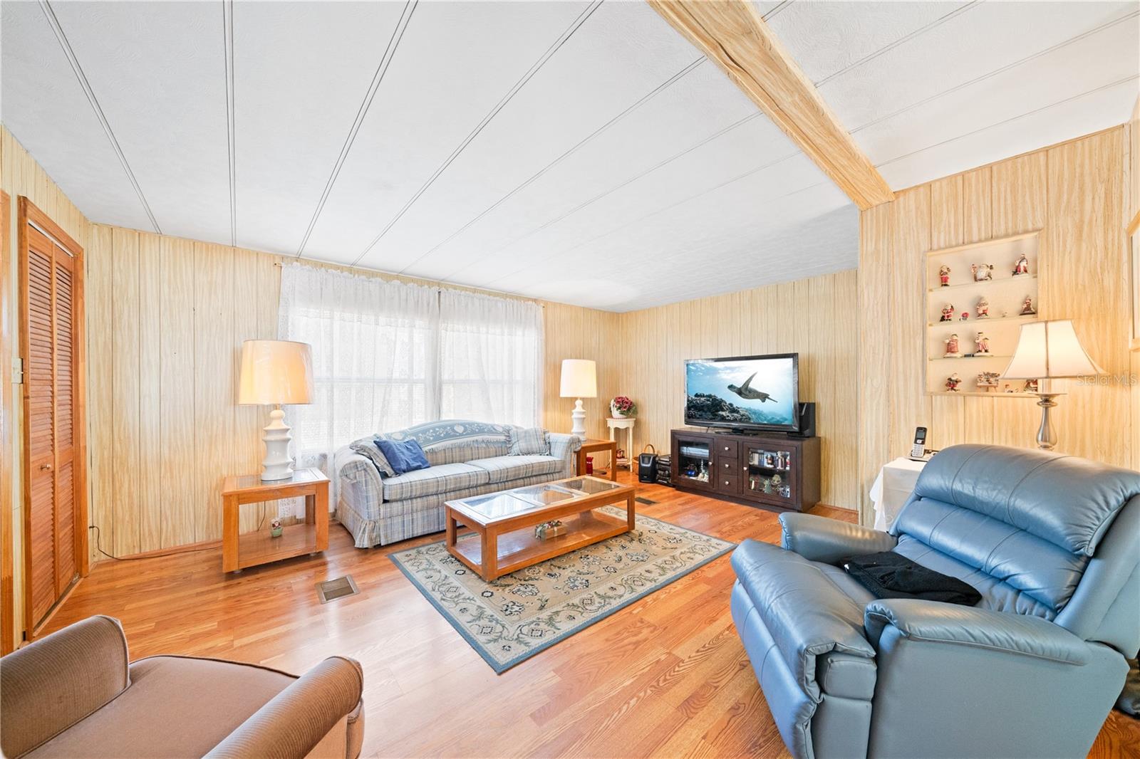 Image 19 of 48 For 173 Holiday Park Boulevard Ne