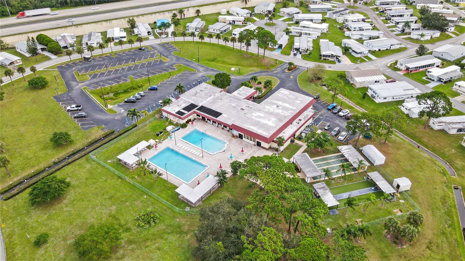 Image 39 of 48 For 173 Holiday Park Boulevard Ne