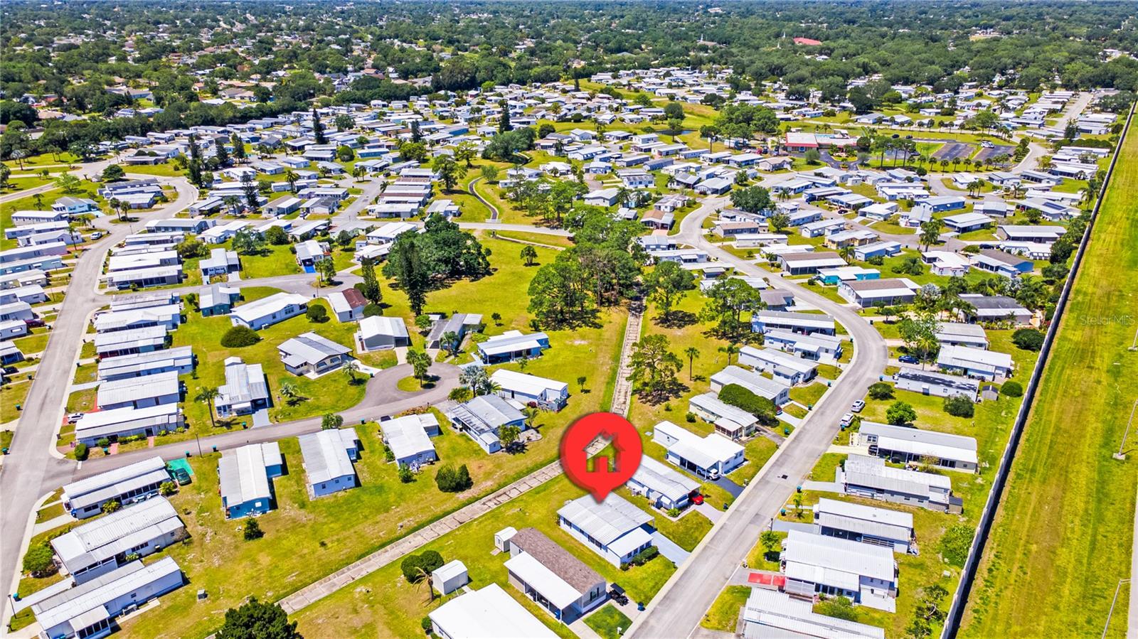 Image 43 of 48 For 173 Holiday Park Boulevard Ne