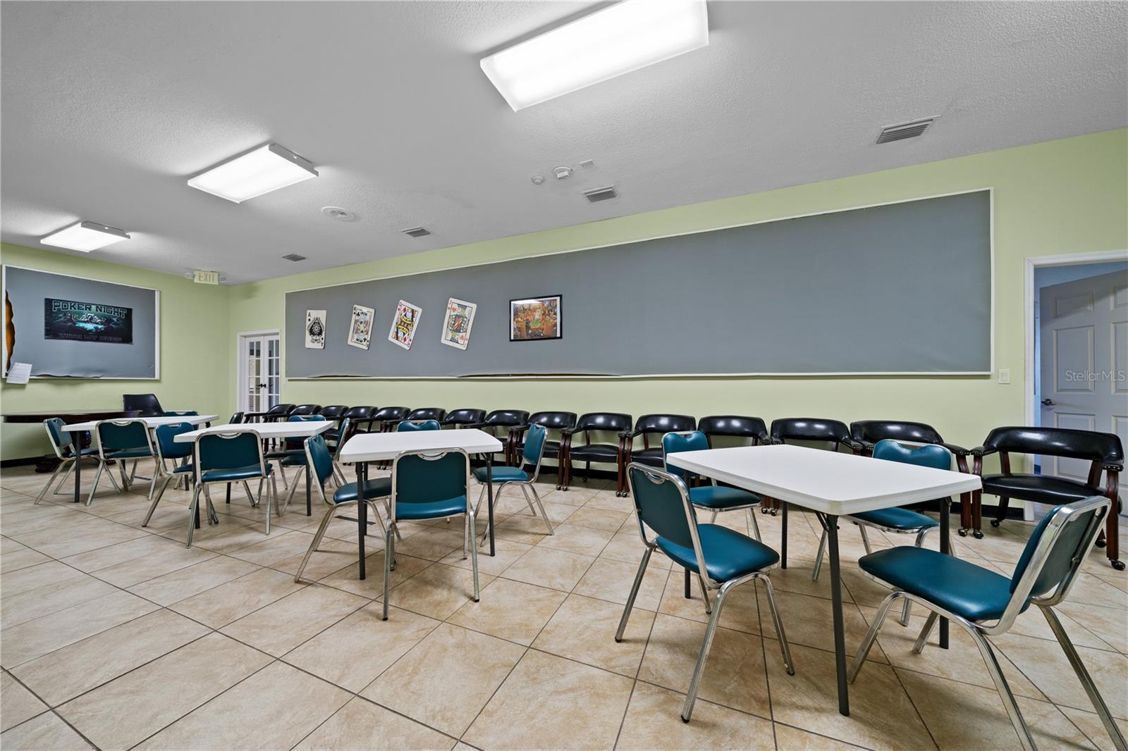 Image 47 of 48 For 173 Holiday Park Boulevard Ne