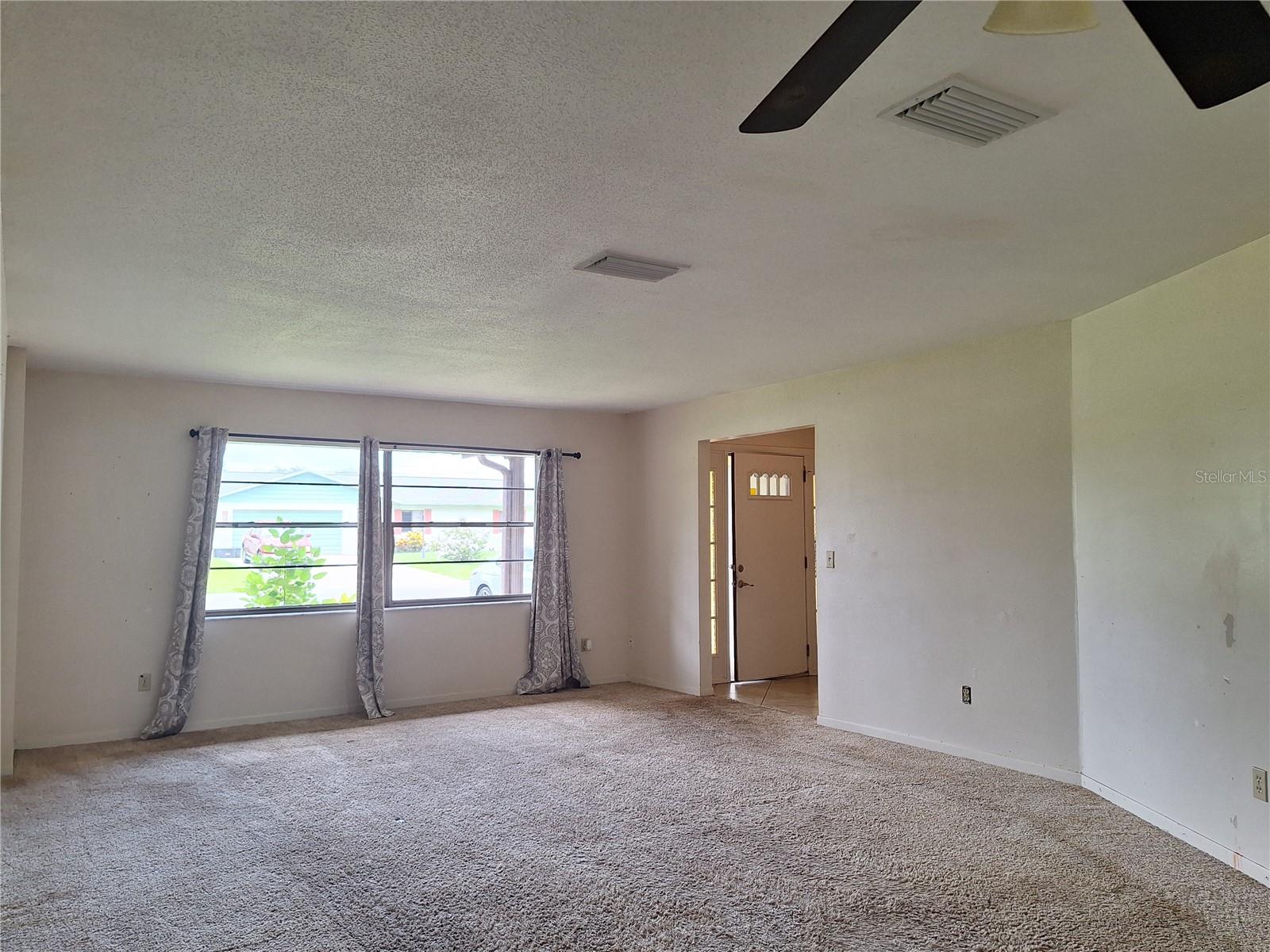 Image 6 of 26 For 2029 Willow Oak Drive