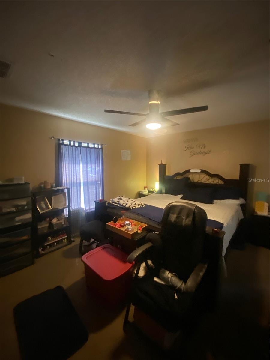 Image 13 of 18 For 2122 Orange Tree Drive