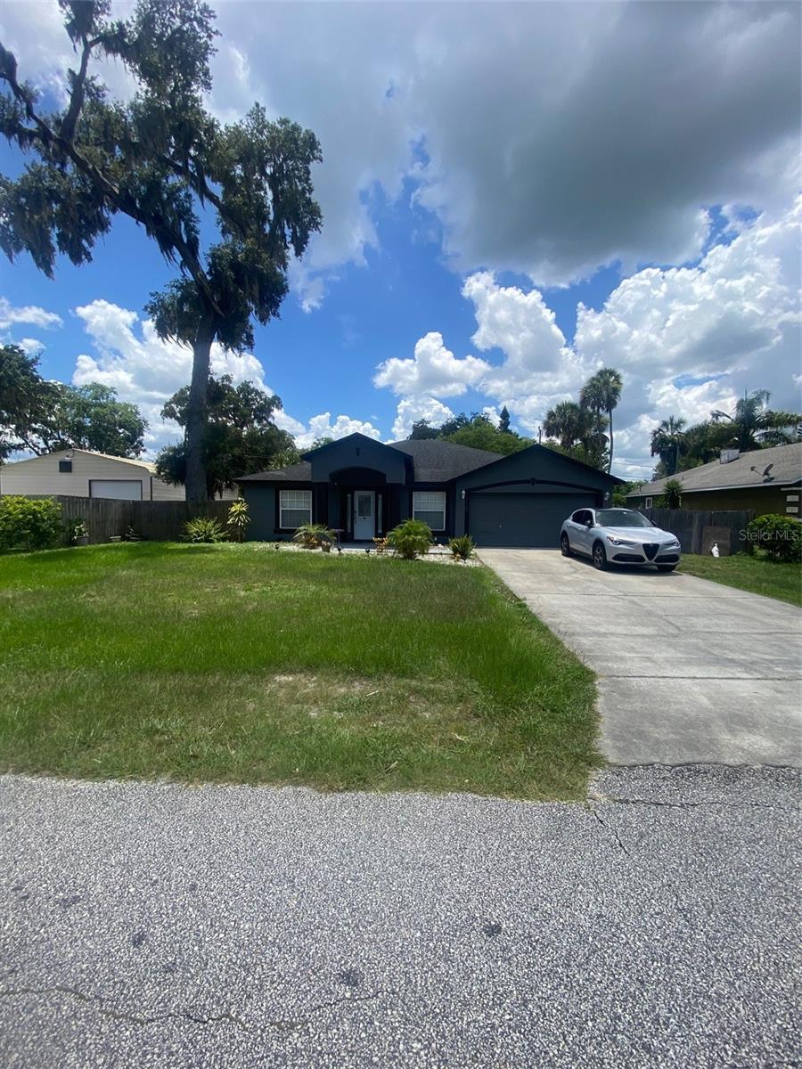 Image 3 of 18 For 2122 Orange Tree Drive