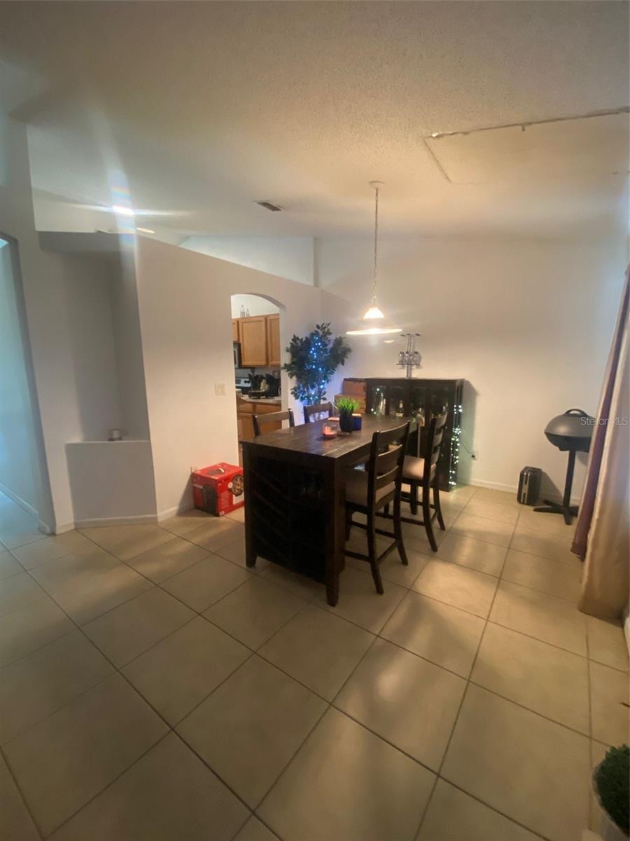 Image 4 of 18 For 2122 Orange Tree Drive