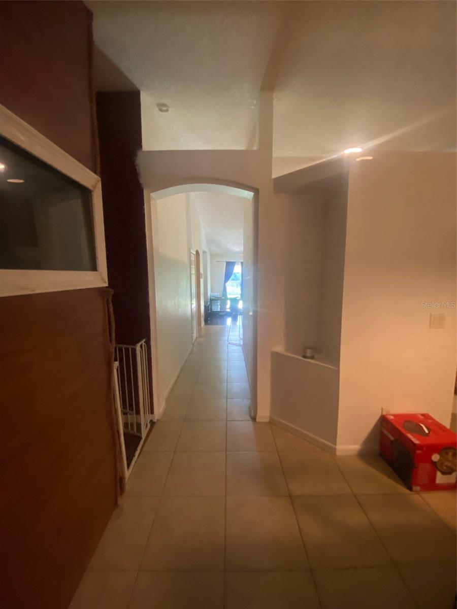 Image 6 of 18 For 2122 Orange Tree Drive