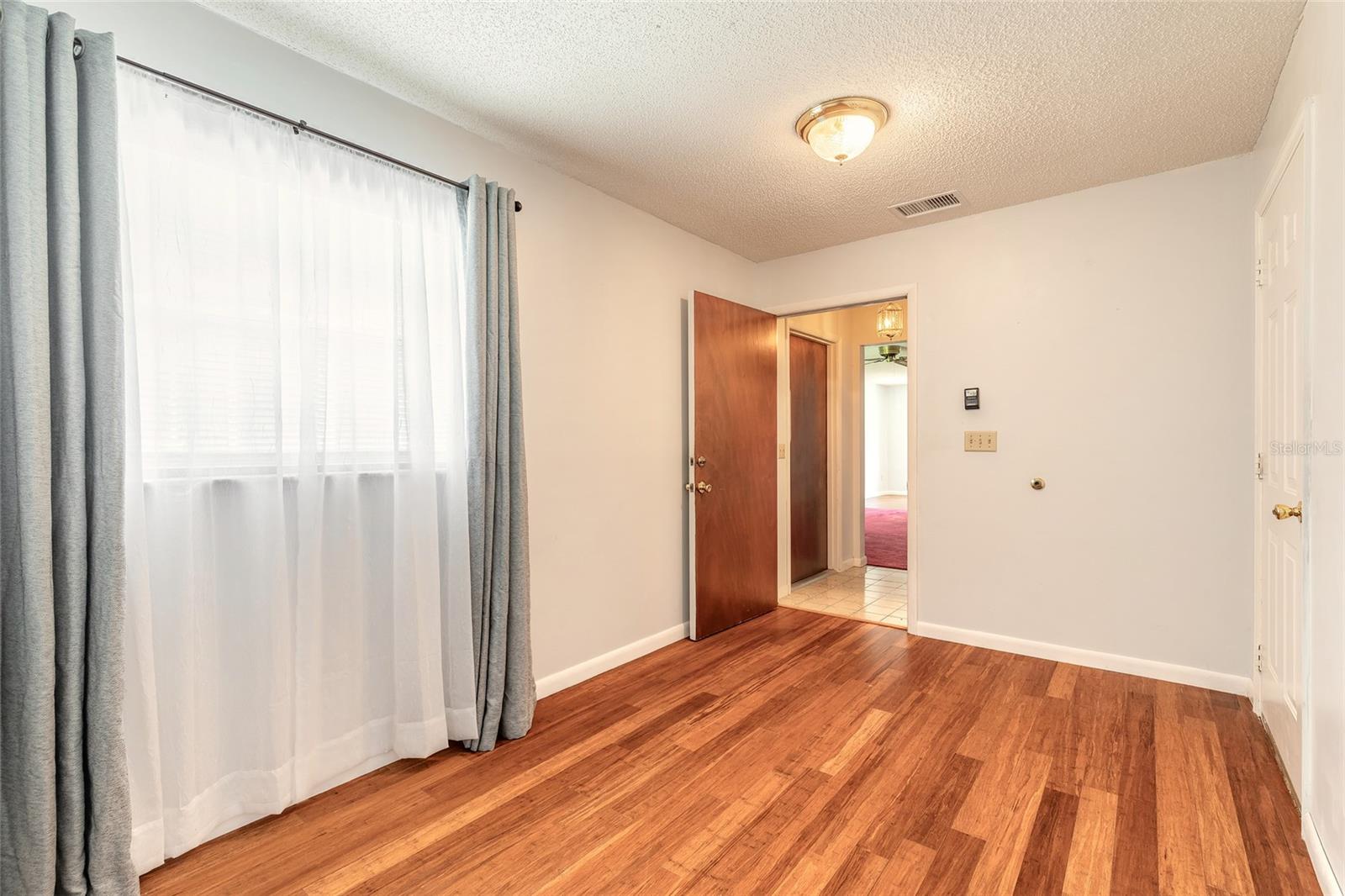 Image 11 of 27 For 5060 Audubon Avenue