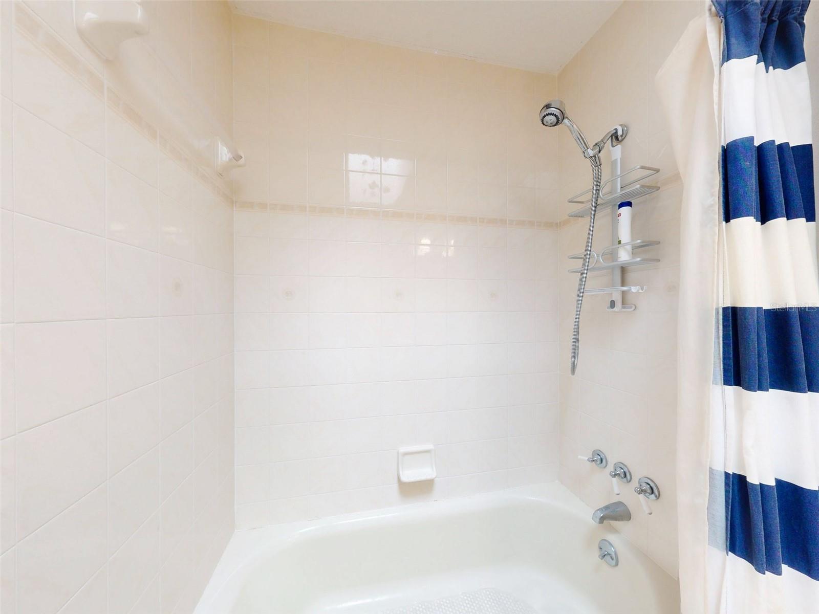 Image 5 of 38 For 808 19th Avenue