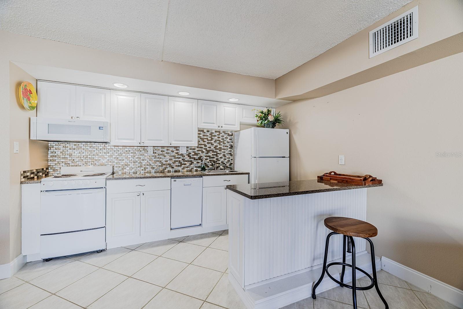 Image 10 of 18 For 3700 Atlantic Avenue 108