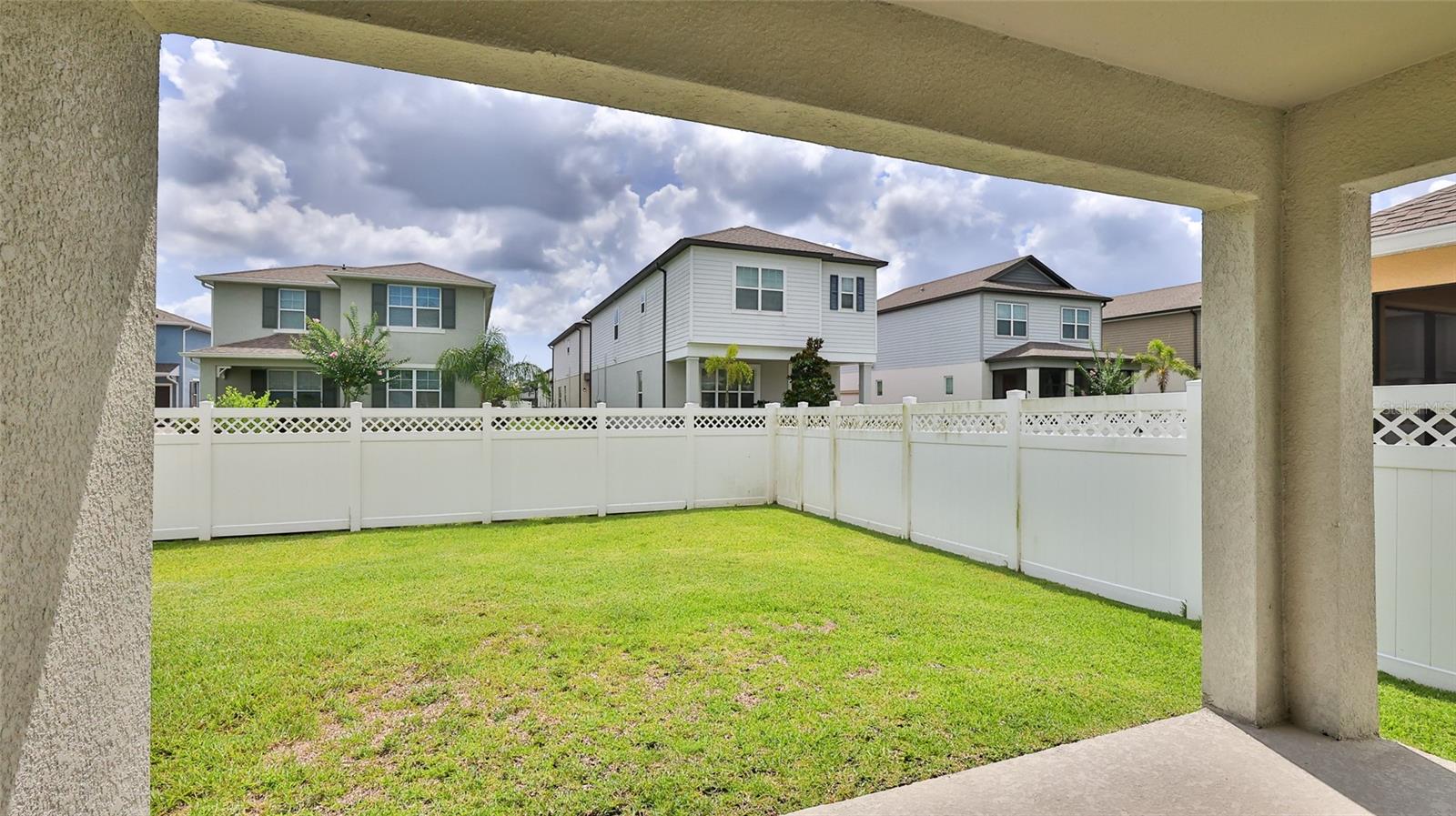 Image 11 of 40 For 349 Caryota Court