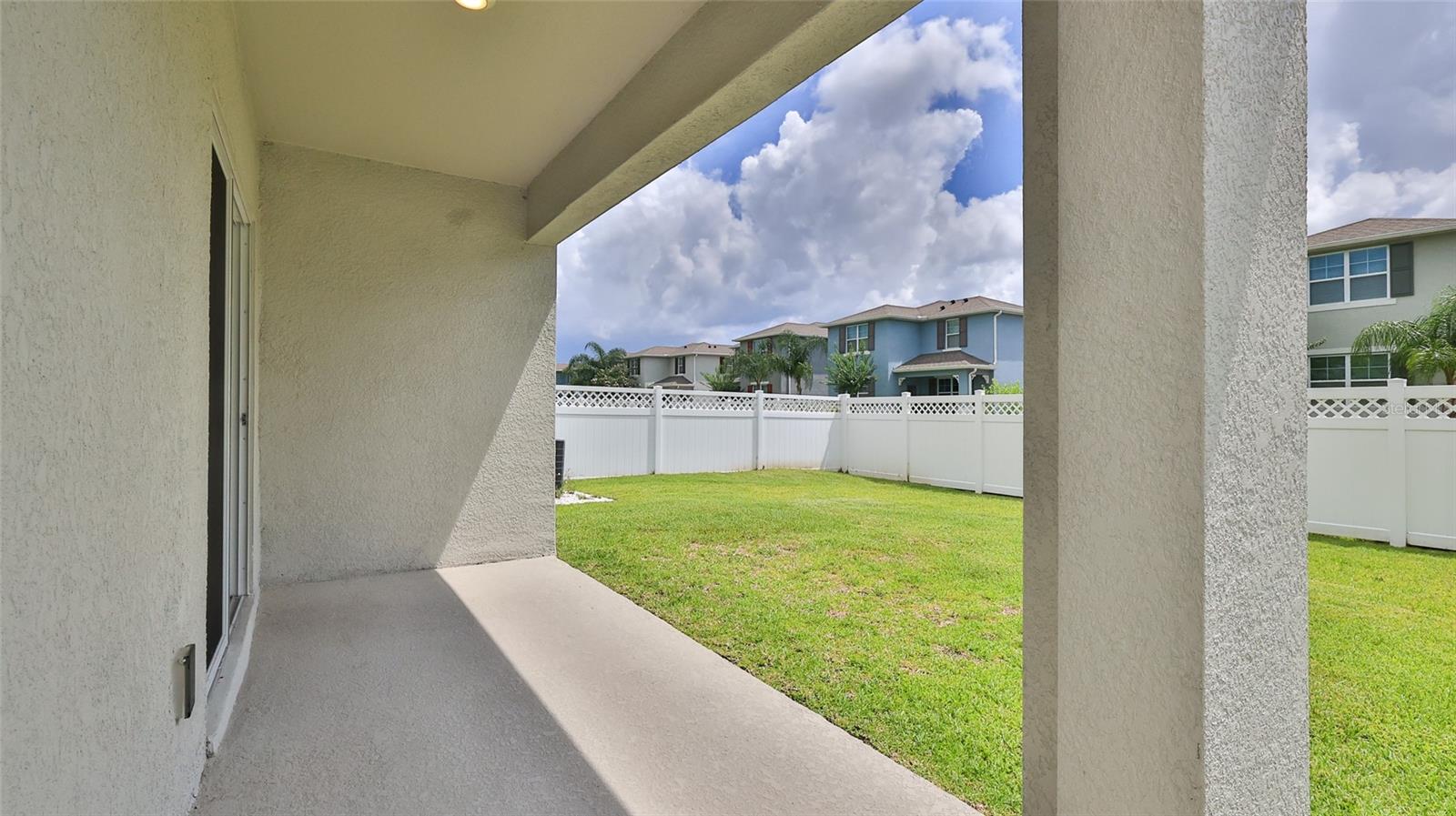 Image 12 of 40 For 349 Caryota Court