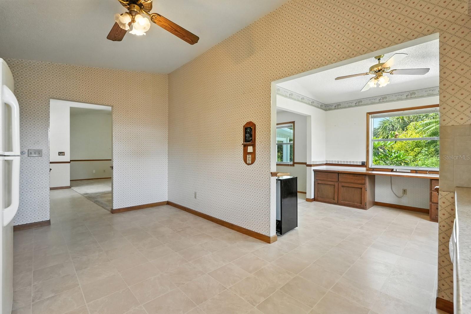 Image 7 of 24 For 1910 Pine Tree Drive
