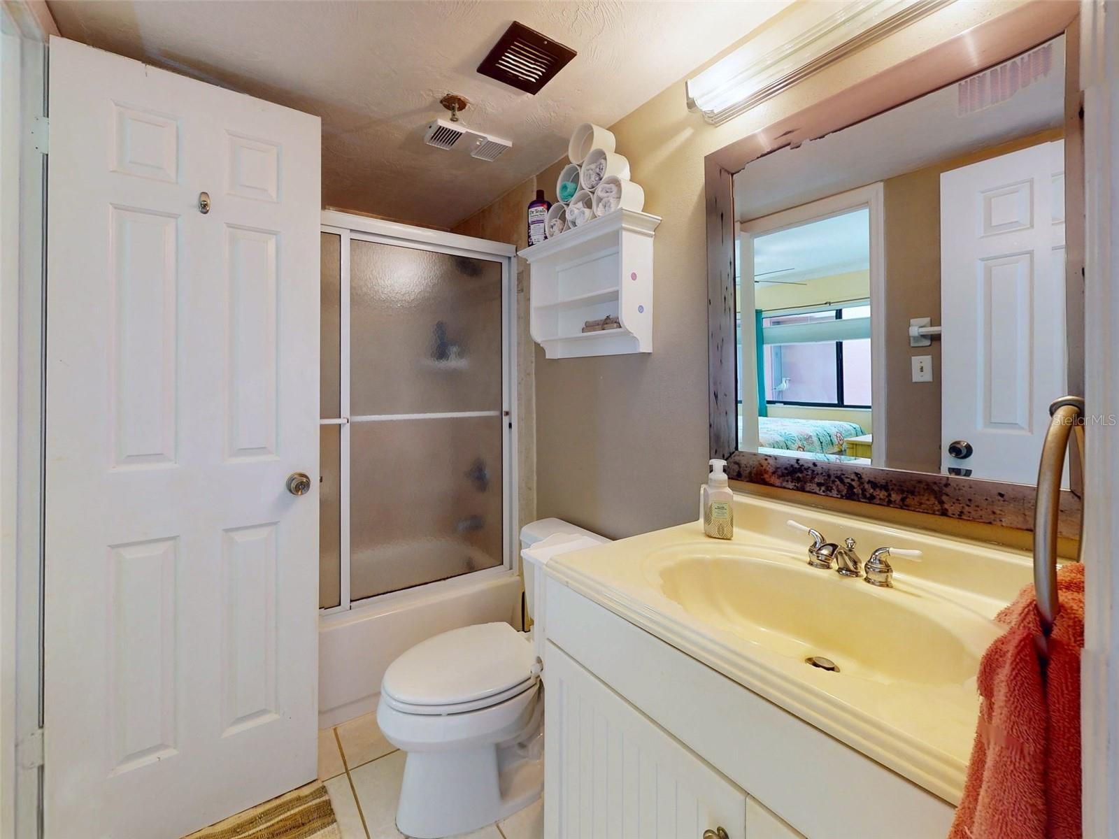 Image 38 of 76 For 4141 Atlantic Avenue 605