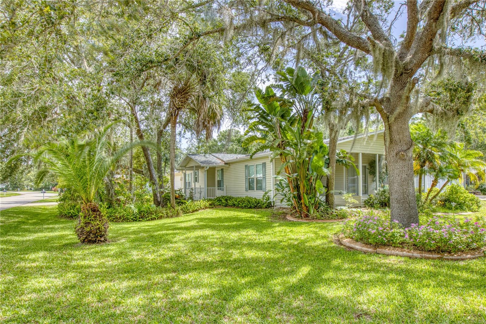 Details for 415 Sioux Boulevard, OAK HILL, FL 32759