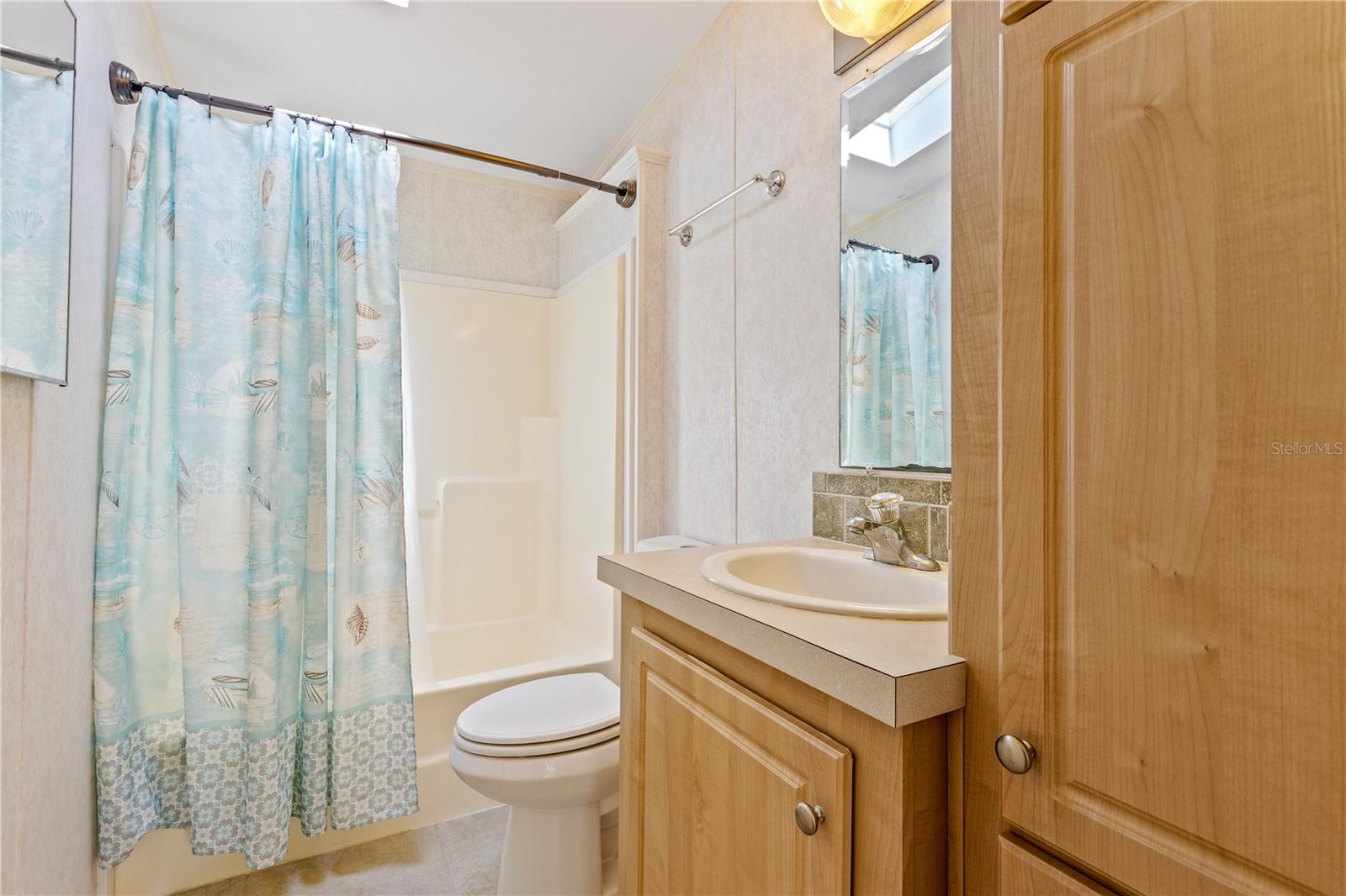 Image 31 of 65 For 415 Sioux Boulevard