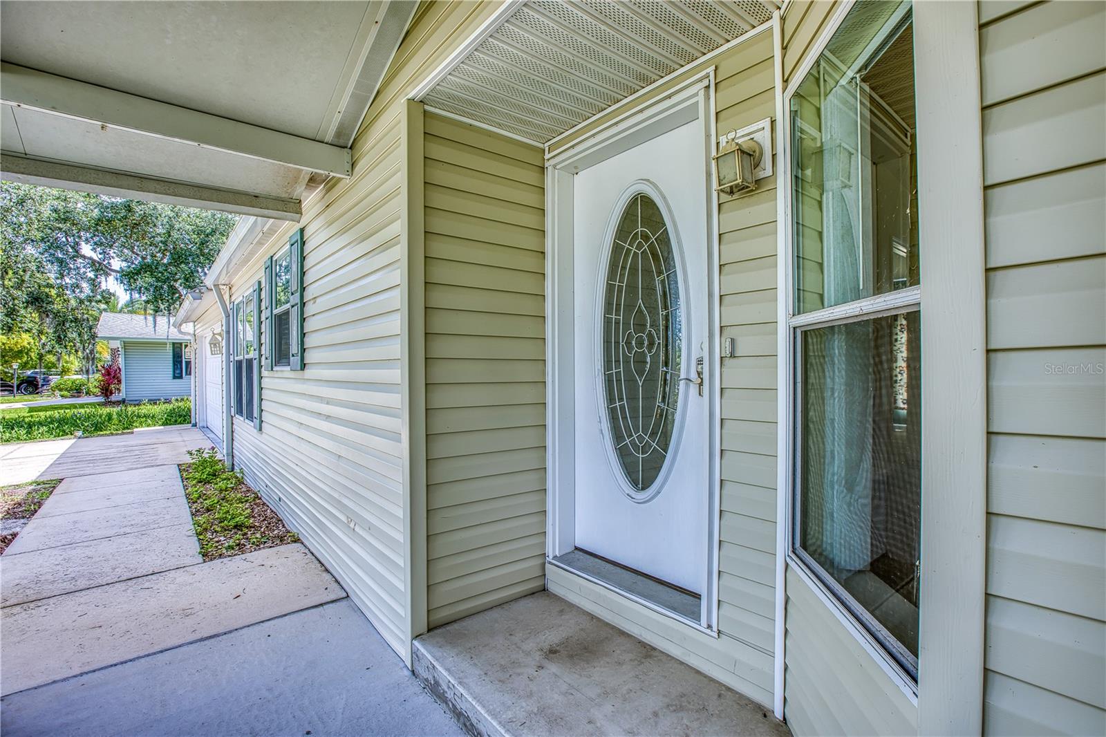 Image 4 of 65 For 415 Sioux Boulevard