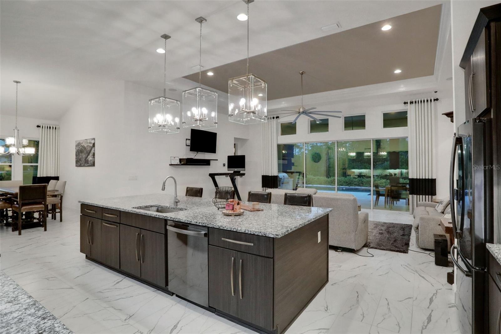 Image 15 of 69 For 6294 Fallsgrove Lane