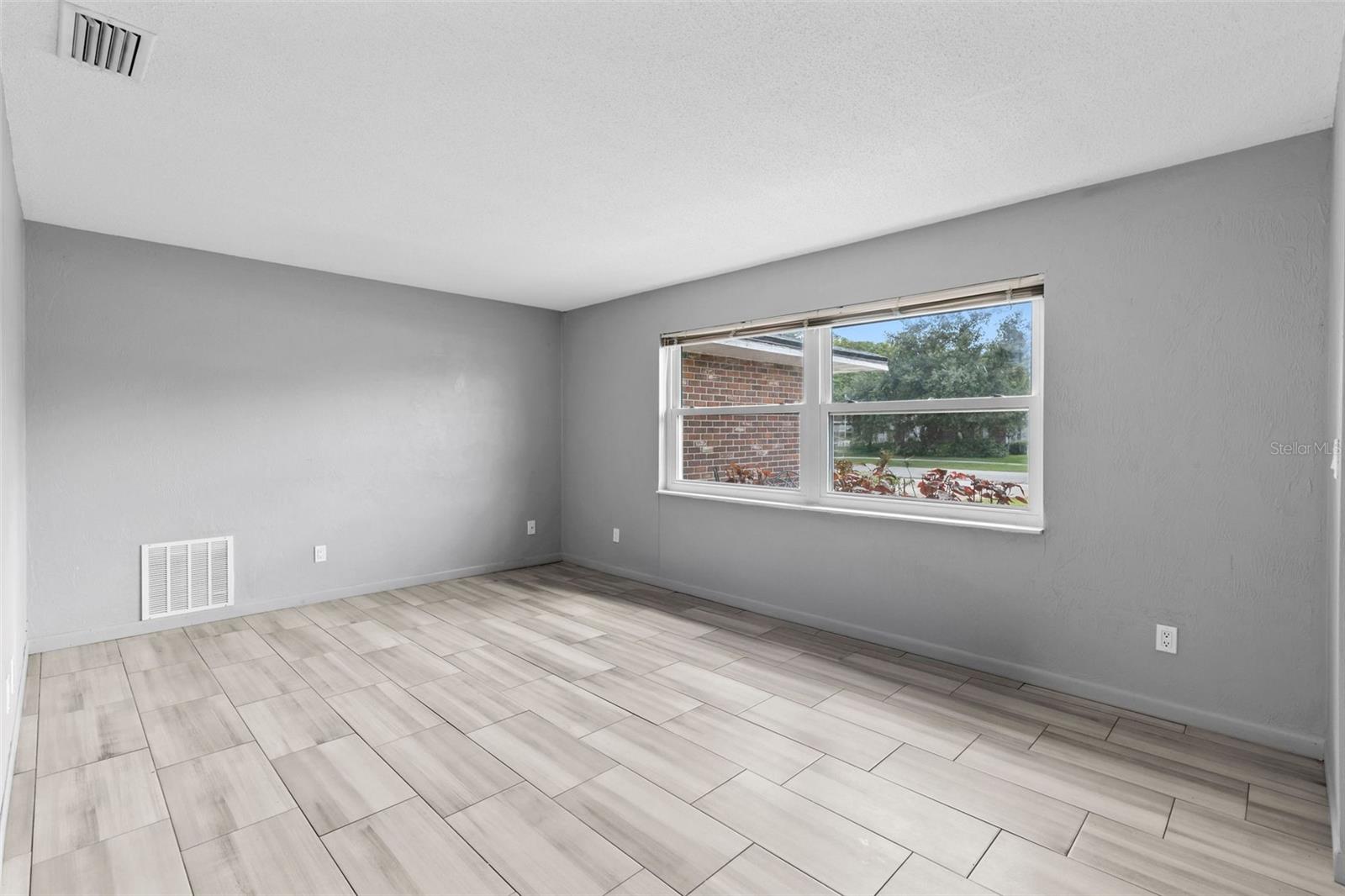 Image 5 of 50 For 800 Black Duck Drive