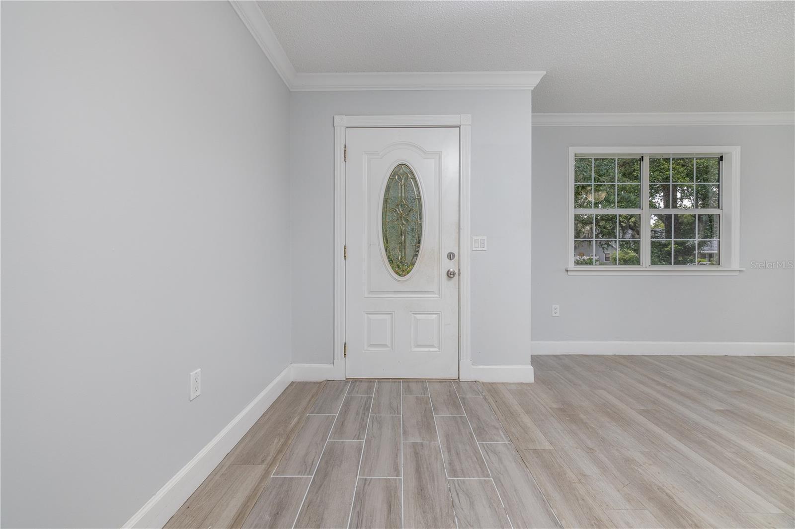 Image 4 of 30 For 2617 Pine Tree Drive