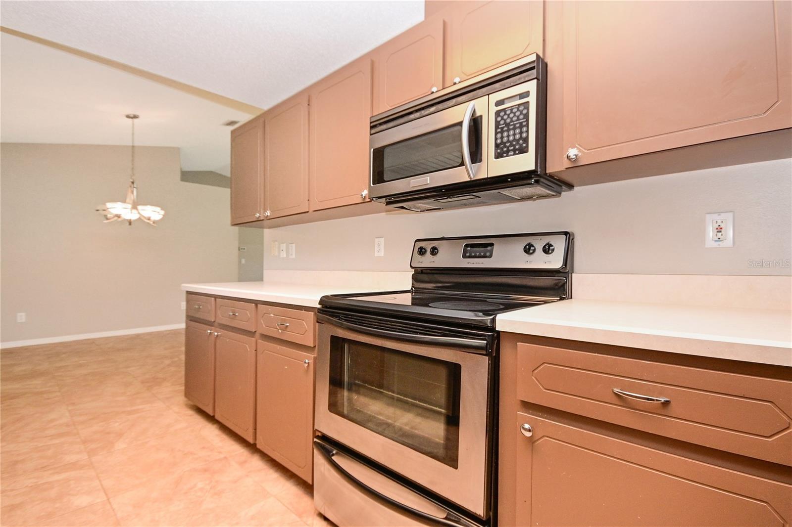 Image 12 of 35 For 1903 Willow Oak Drive