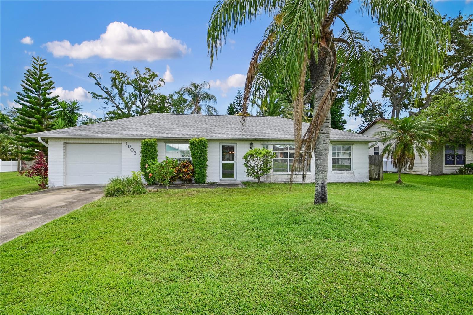 Image 2 of 35 For 1903 Willow Oak Drive