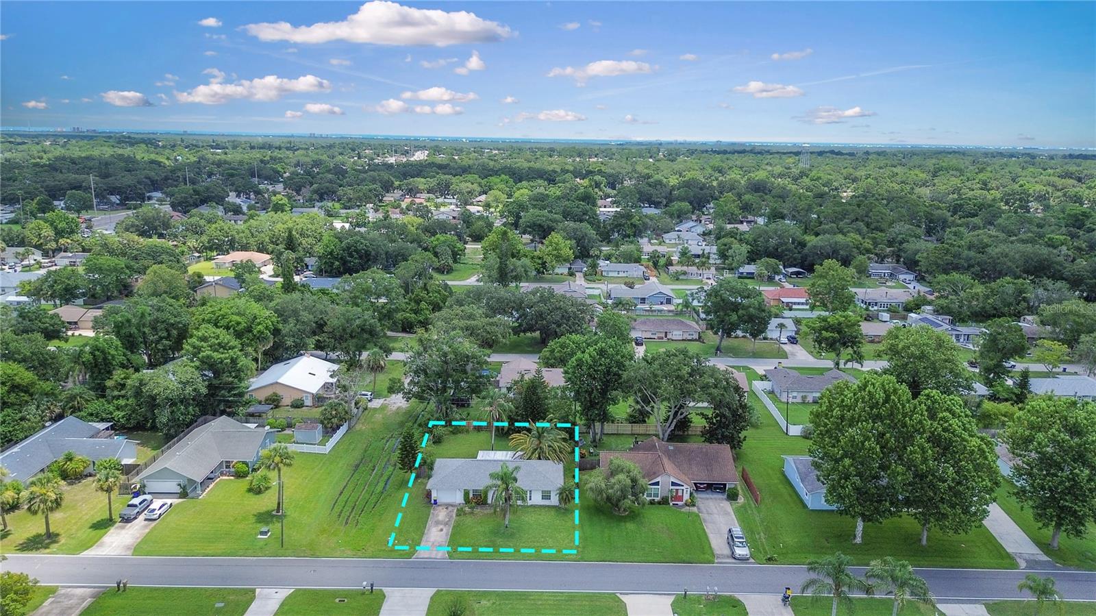 Image 3 of 35 For 1903 Willow Oak Drive