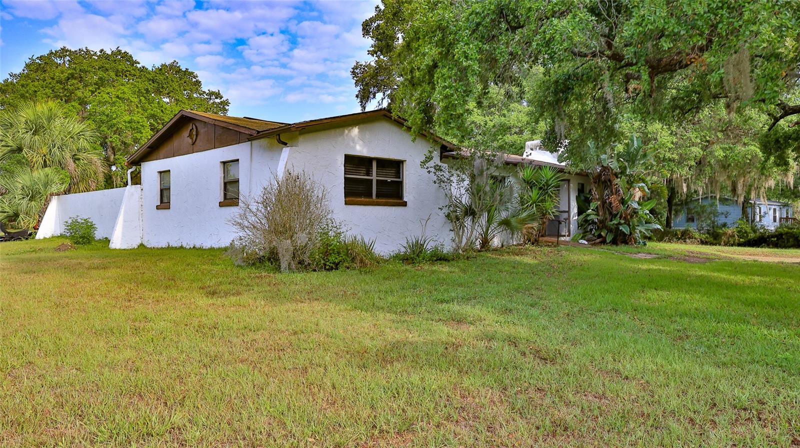 Image 3 of 9 For 314 Carol Ann Drive