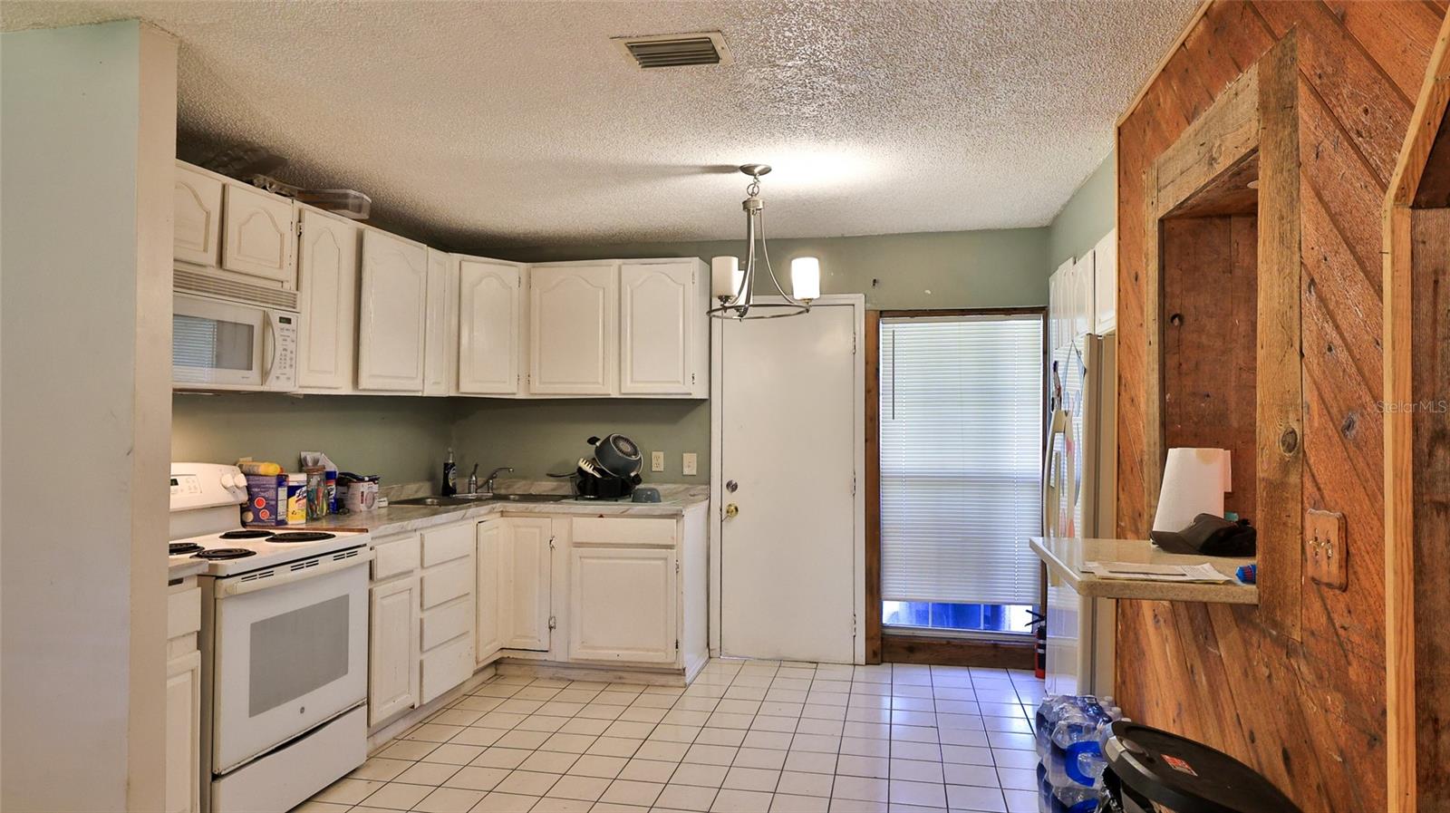 Image 8 of 9 For 314 Carol Ann Drive