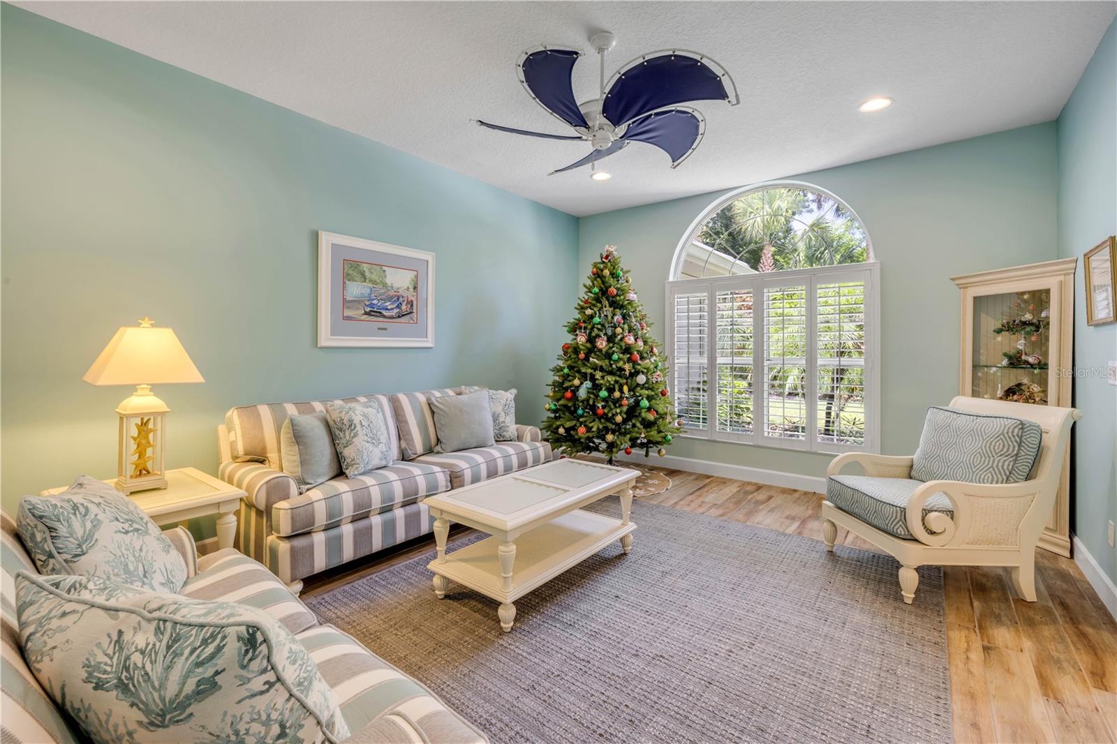 Image 10 of 100 For 6325 Palmas Bay Circle
