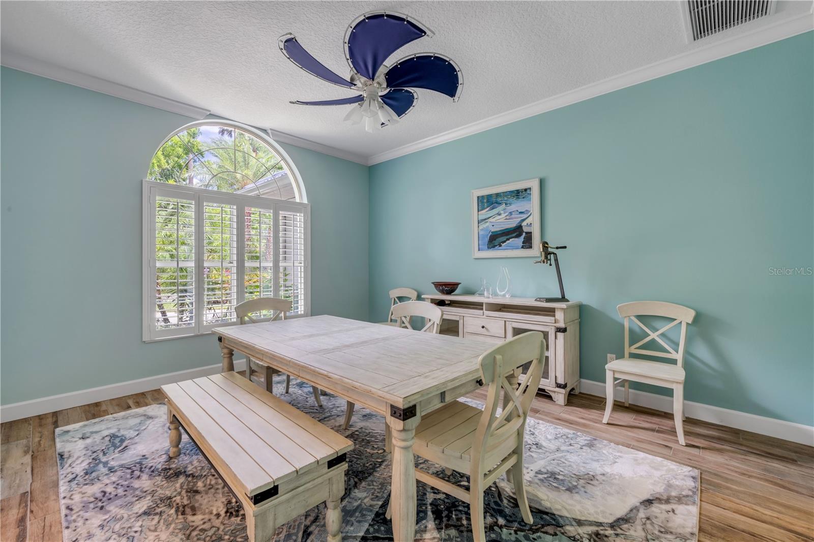 Image 13 of 100 For 6325 Palmas Bay Circle