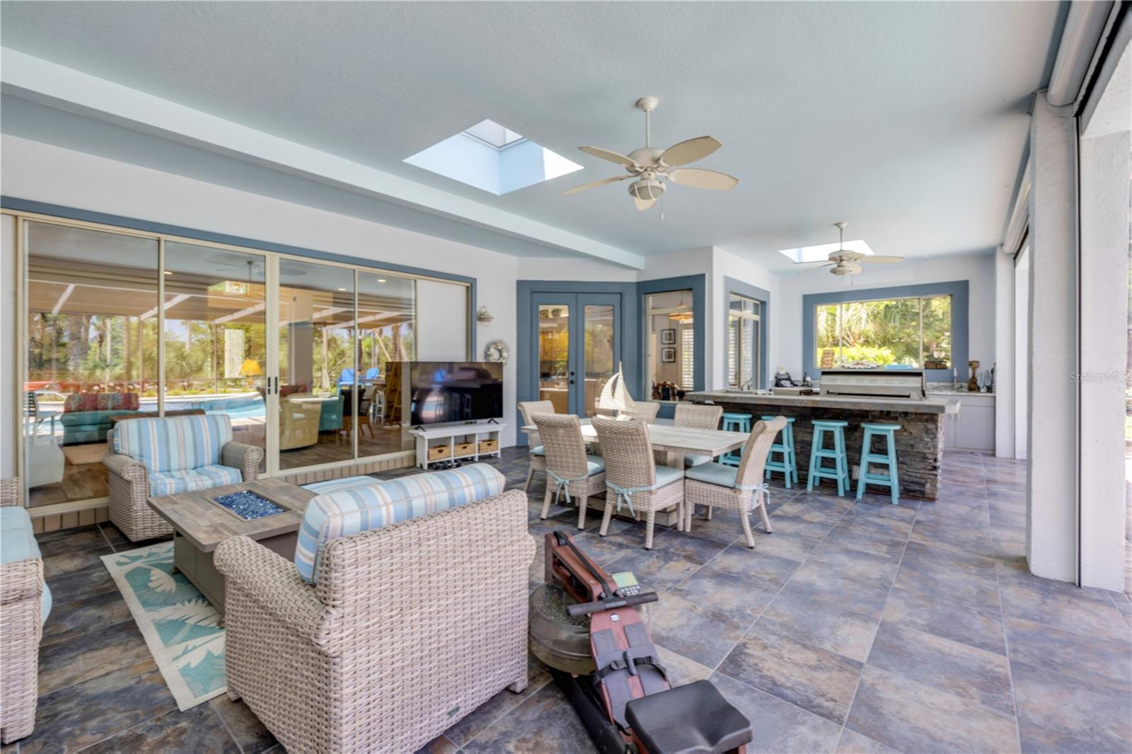 Image 73 of 100 For 6325 Palmas Bay Circle