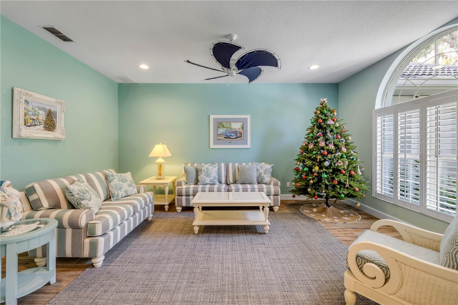 Image 9 of 100 For 6325 Palmas Bay Circle