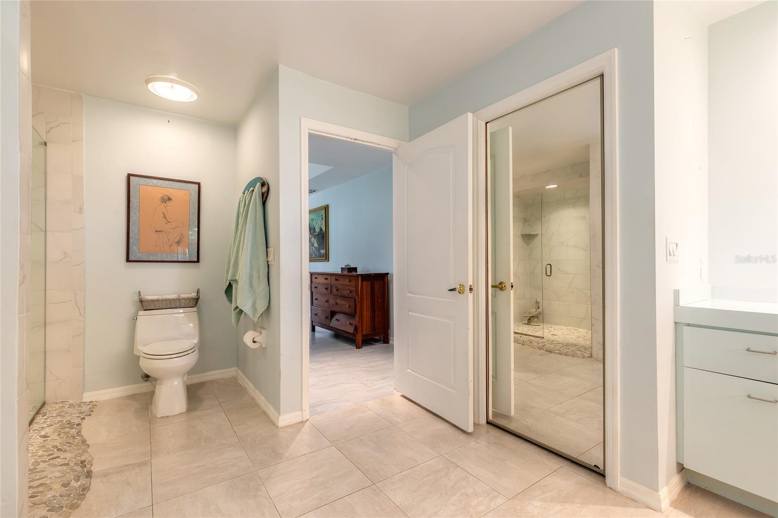 Image 16 of 59 For 904 Clubhouse Boulevard