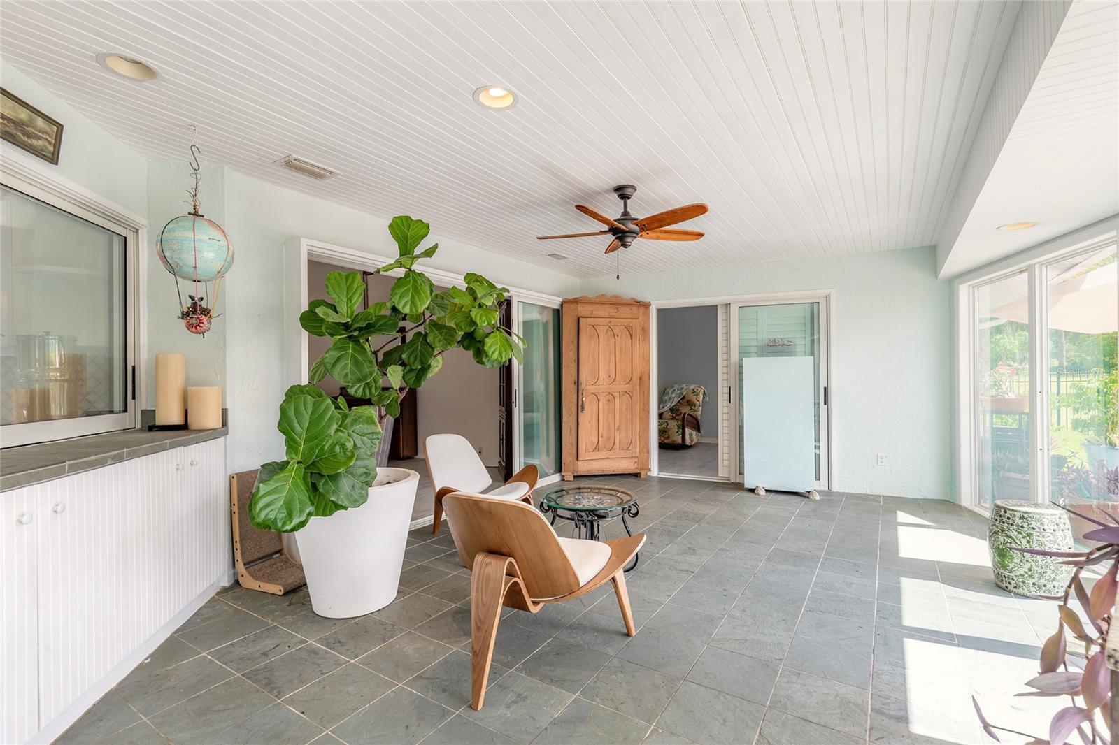 Image 40 of 59 For 904 Clubhouse Boulevard